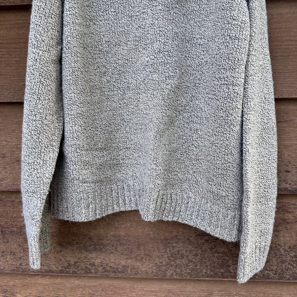 Vintage Carolyn Taylor Womens V-Neck Sweater Size L Gray Knit Acrylic Blend - Picture 7 of 7